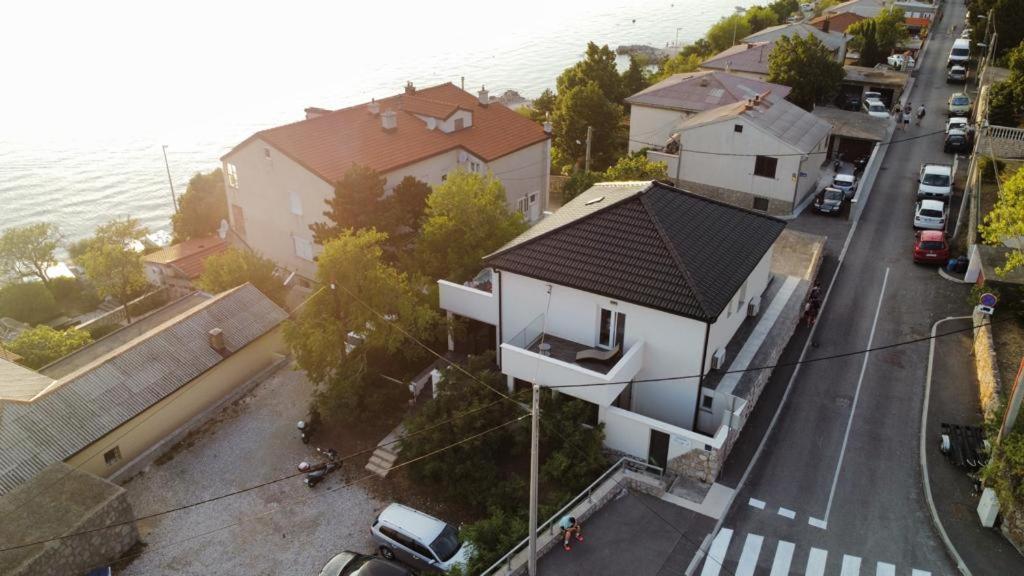 Izzy 2 Appartement Senj  Buitenkant foto