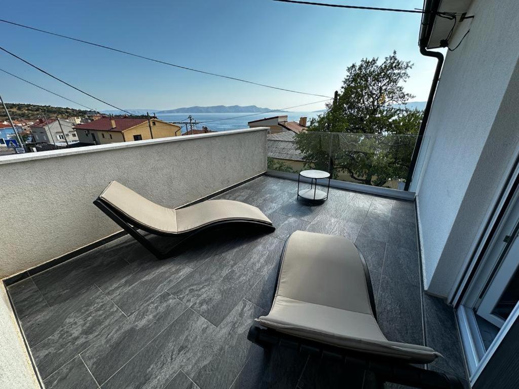 Izzy 2 Appartement Senj  Buitenkant foto